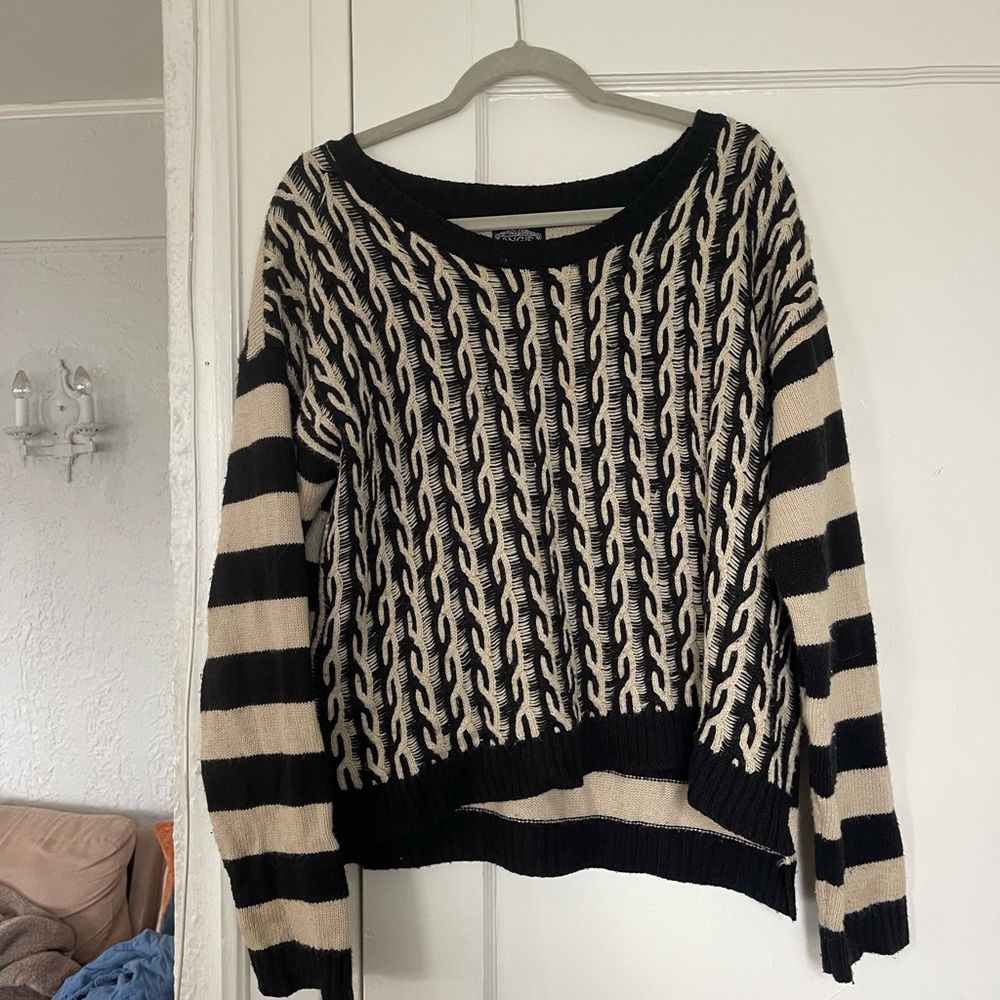 Angie sweater